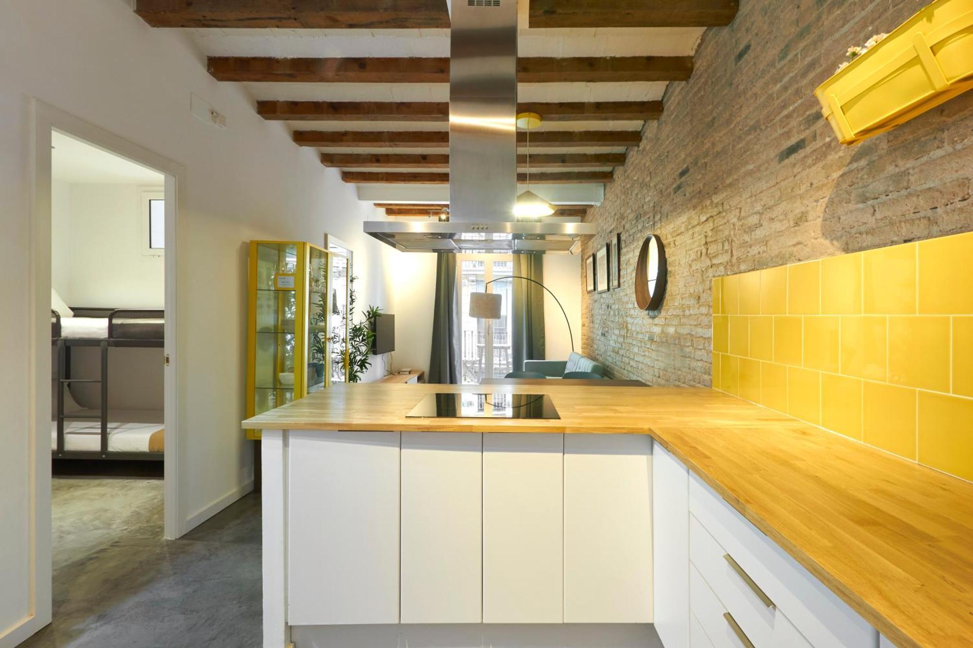 Appartement 64 In A Typical Barcelona's Old Building Barcelone