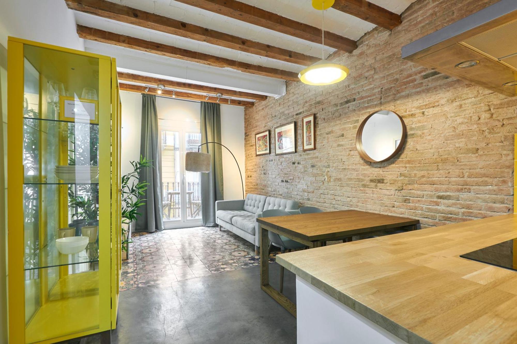 64 In A Typical Barcelona's Old Building Appartement Barcelone